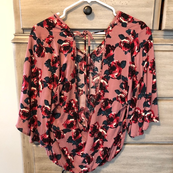 Floral studded open back top - Picture 2 of 4